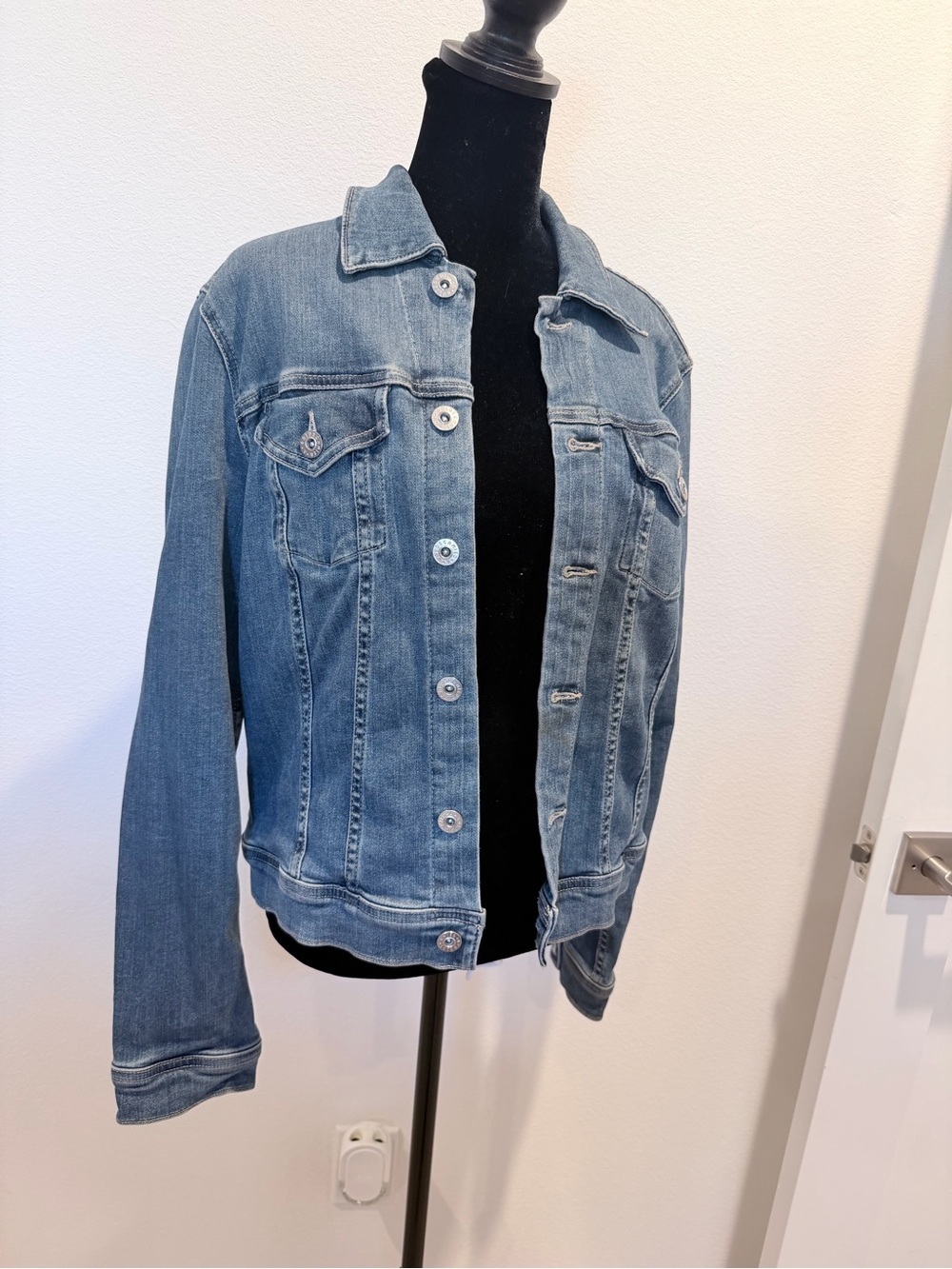 AG Adriano Goldschmied Light Blue Denim Jacket - Picture 7 of 12